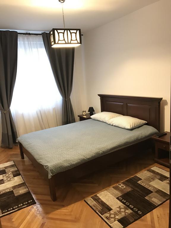 Apartment KronDays Braşov Buitenkant foto